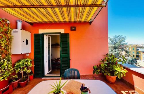 Prenestino-Centocelle Apartment | Casa del Vento - Panoramic Rooftop next to Metro C