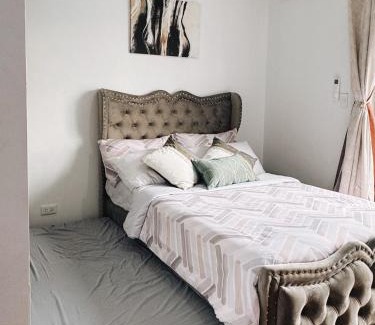 Poblacion District Apartment | Casa Dela Staycation - Mesatierra