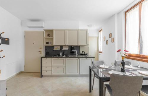 Montichiari Apartment | Casa della Regina, near Lake Garda