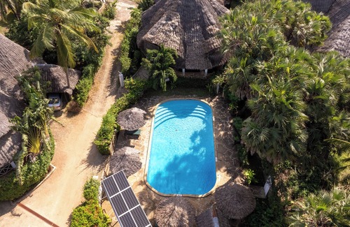 Diani Beach Villa | Casa Di Mia Villa, with Pool & 3 min walk to Beach.