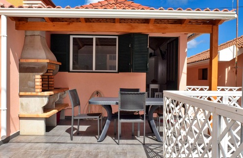 Porto Moniz Apartment | Casa do Pescador, a Home in Madeira
