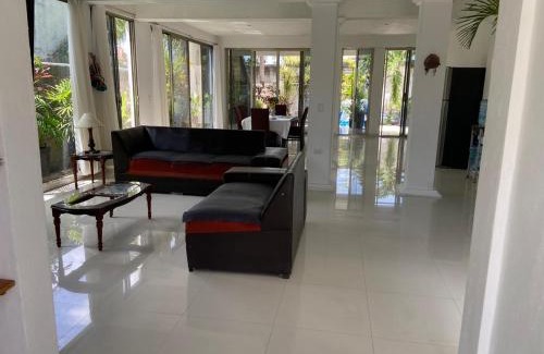 Colonia Flamingos Villa | Casa Donde Entra la Luz y Vive la Naturaleza CCTV