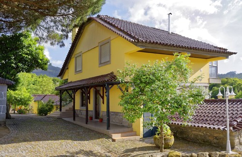 Oliveira de Frades House | Casa dos Padres: rest in the village