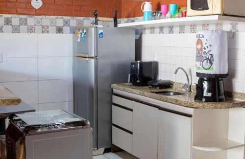 Barra Mar House | Casa Duplex com 2 suítes com ar condicionado ,100m da Praia - Barra de São Miguel, a 8 minutos da praia do gunga e a 3 da praia bonita! Condomínio com piscina e churrasqueira!