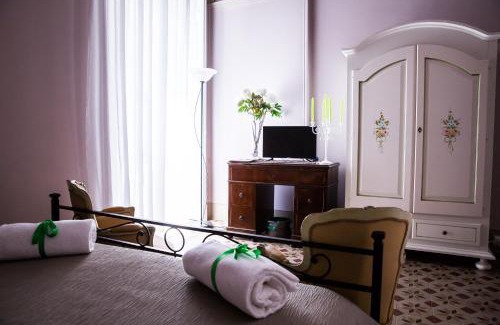 Picanello-Ognina-Barriera-Canalicchio Bed & Breakfast | Casa Elide