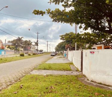 Pontal do Parana House | Casa em Shangri-lá perto da praia para até 10 pessoas