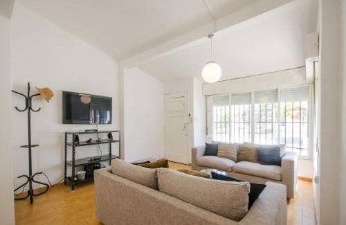 Villa Carlos Paz House | Casa en Villa Carlos Paz con Pileta , Quincho y Jardín a Pasos del Centro