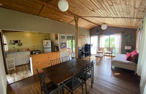 Hanga Roa House | Casa familiar en sector residencial "HARE TOKE"