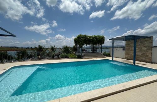 Guape House | Casa Florida do Lago