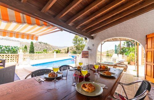 Los Geraeos House | Casa Ibicenca con Piscina privada - By Aloha Palma