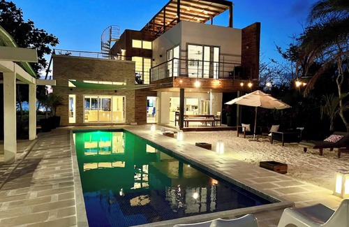 Punta Sur Villa | Casa Iguana del Mar/Entire Villa