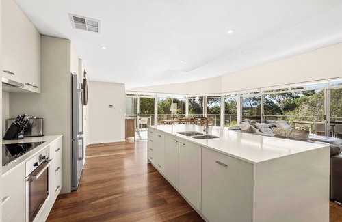 Eagle Bay Apartment | Casa Indigo Modern Bushland Retreat by the Sea