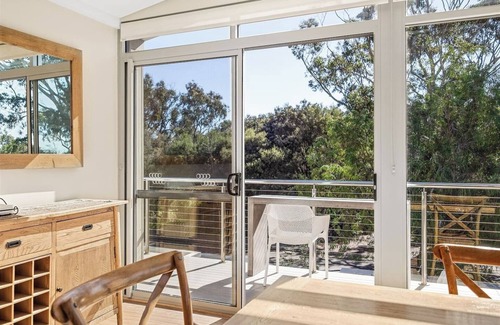 Eagle Bay Apartment | Casa Indigo Modern Bushland Retreat by the Sea