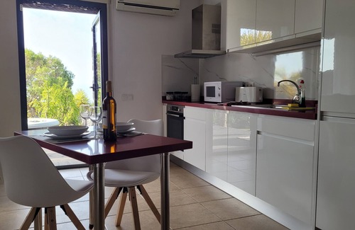 La Asomada Apartment | Casa La Asomada: sea views, jacuzzi, garden, wifi, air con