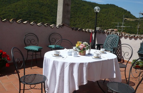 Macerino House | CASA LA TORRE in the small Umbrian village of Macerino