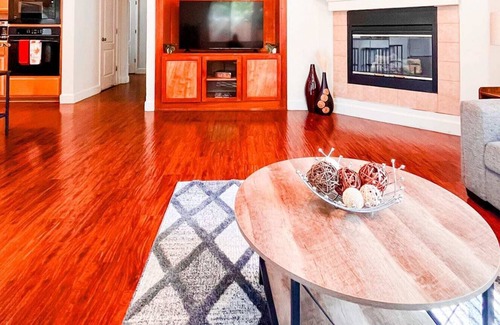 West Sacramento House | Casa Lago|Downtown|Superhost|Luxury|Families|Zoo