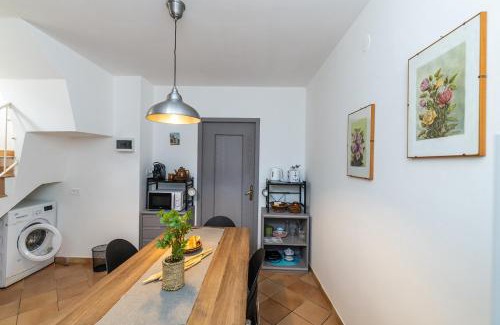 Finale Pia Apartment | Casa Lella con Giardino e Parcheggio Privato
