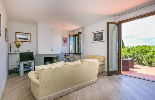 San Donato in Poggio Apartment | Casa Lensi by Interhome