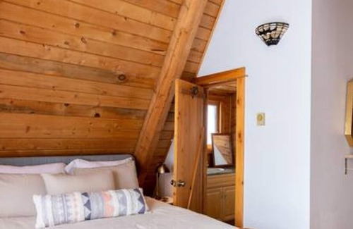 Livingston House | Casa Livingston · 5 Bedroom, 5 bath, Pool and Hot Tub!