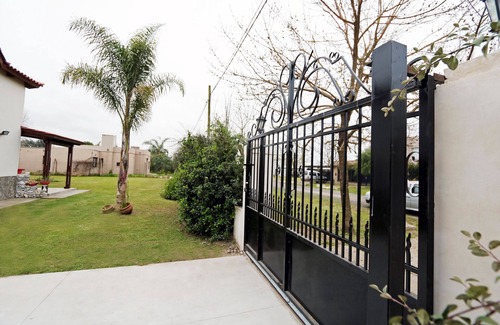 Roldan Villa | Casa Los Ángeles en Roldán with Filet and Canchita de Fútbol