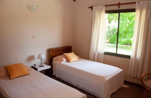Cuyo House | Casa luminosa con pileta ¡ideal para descansar!