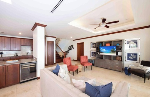 George Town Villa | Casa Luna 14: Gated Resort South of 7Mile Beach w/Beach Cove, Communal Pool, Hea