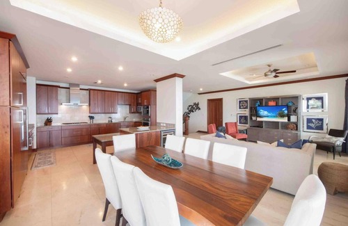 George Town Villa | Casa Luna 14: Gated Resort South of 7Mile Beach w/Beach Cove, Communal Pool, Hea