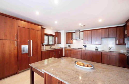 George Town Villa | Casa Luna 14: Gated Resort South of 7Mile Beach w/Beach Cove, Communal Pool, Hea