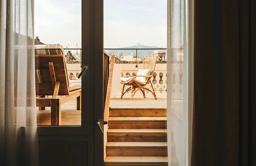 Eixample Apartment | Casa Luz Hotel Plaça Universitat, Sonder by Marriott Bonvoy