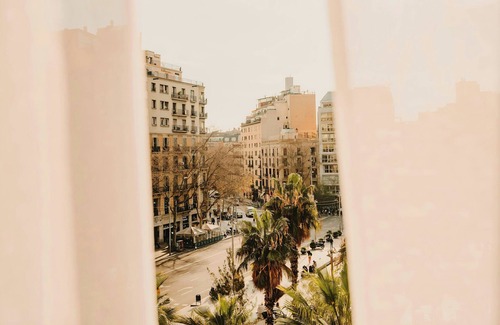 Eixample Apartment | Casa Luz Hotel Plaça Universitat, Sonder by Marriott Bonvoy
