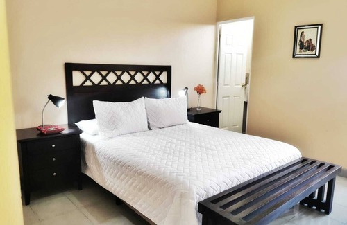 Zona 10 Hotel | Casa Mesa