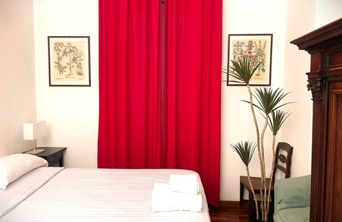 Centro Storico Apartment | Casa Milano Vintage Vibes with balcony