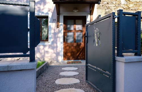 Gornja Nugla House | Casa Milena - Holiday stone house with a private pool/hill view/peaceful