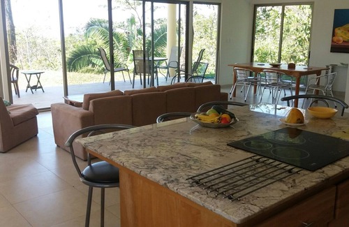 Dominicalito Villa | Casa Naranja Dominicalito Bahia Ballena, Villa pool, forest, superb bay view.