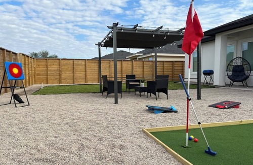 Edinburg House | Casa Olivo: Feel Right at Home