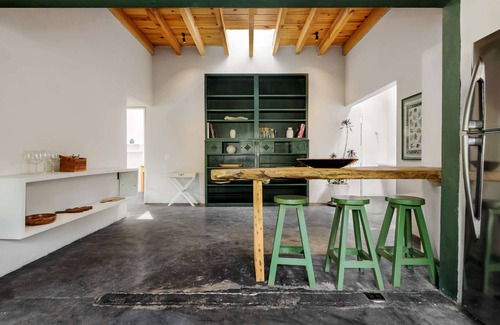 Valle de Bravo House | Casa Padel - Tranquil Retreat Next to Paddle Court Casa Padel -