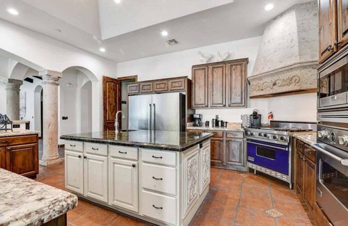 La Tierra Estates House | Casa Palacio | 8BR/9BA Mansion w/Pool, Spa, Water Slide & Tennis Court!