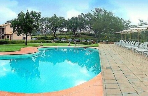 Sorano House | Casa Pegaso B: A characteristic apartment surrounded by meadows and by green hills.