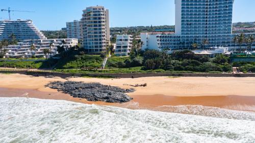 Umhlanga Apartment | Casa Playa No 5 Modern Off Grid Beach Apartment
