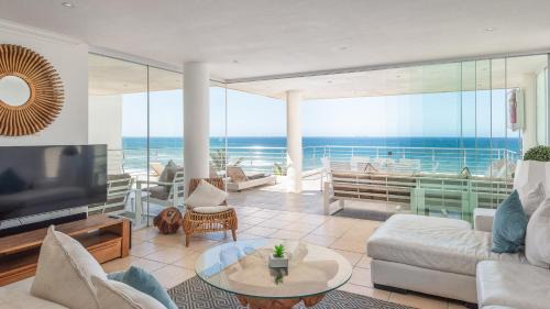 Umhlanga Apartment | Casa Playa No 5 Modern Off Grid Beach Apartment