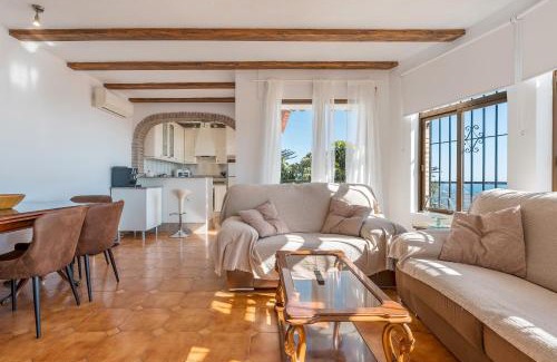 Salobrena Villa | Casa Romantica