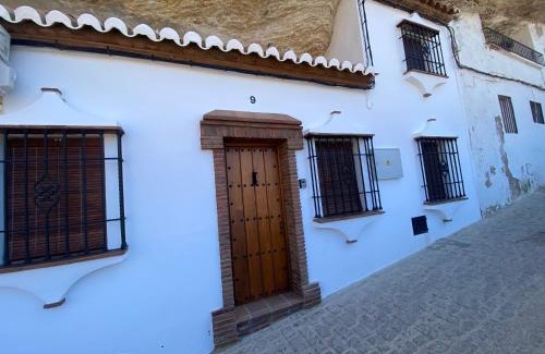 Setenil de las Bodegas House | Casa Rural Bajo la Alcazaba