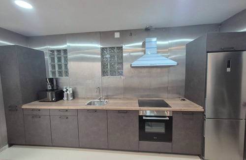 Alesanco House | Casa Rural Las Bengoas in Rioja by vineyards – 9 rooms Sleeps 30 with Bar & BBQ