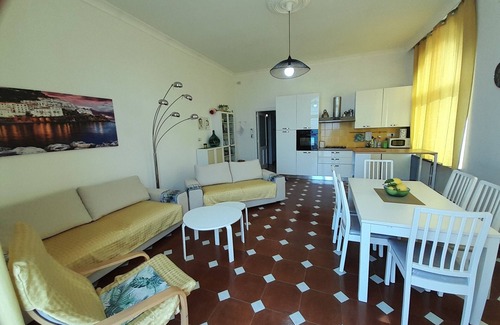 Vietri sul Mare Apartment | Casa Sebastian - with large seaview-terrace, only a few steps from the beach