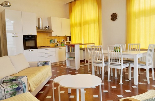 Vietri sul Mare Apartment | Casa Sebastian - with large seaview-terrace, only a few steps from the beach