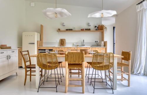 Gouville-sur-Mer House | Casa Sitha magnifique maison de vacances de 110m2 à proximité des plages