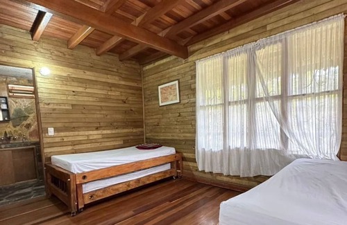 Guatape Boat Rental | Casa Sobre la Represa de Guatapé