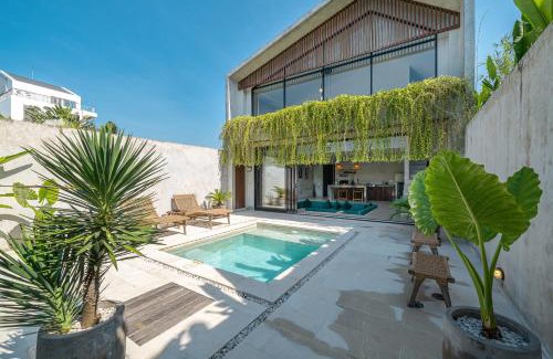Munggu Villa | Casa Solo - Chic Industrial 1BR Villa Close to Pererenan Beach
