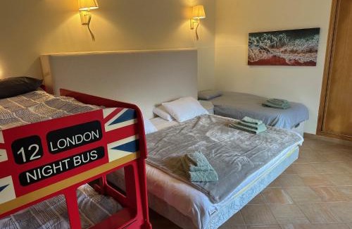 Loule Villa | Casa Tranquility with beautiful pool and Jacuzzi!