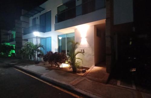 Girardot House | Casa vacacional excelente precio
